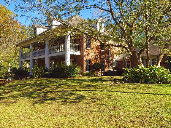 2nd image of 203 Beauvoir Ct