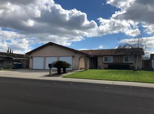 3424 Moonview Dr, Ceres, CA 95307
