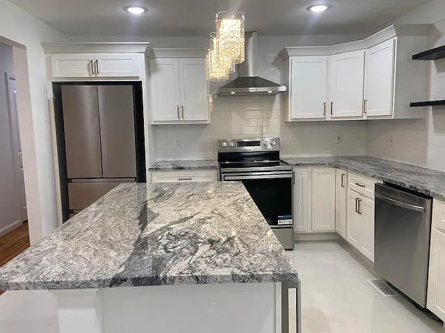 2044 Kingsford Dr — Photo 12