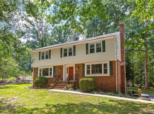 9740 Bending Oak Dr, Midlothian, VA 23112