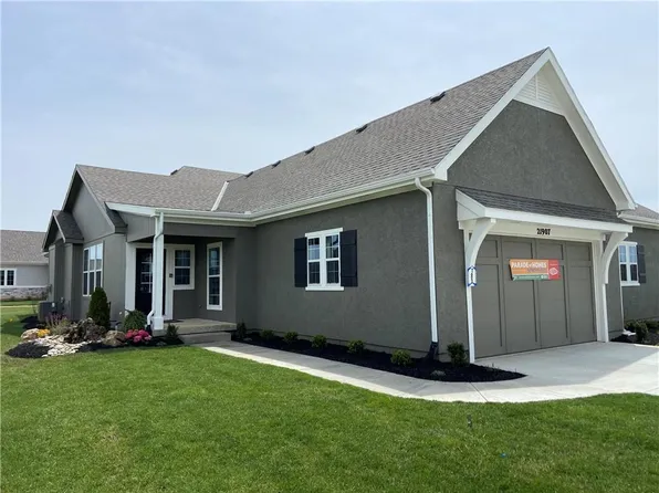 21907 W 82nd Ter, Lenexa, KS 66220