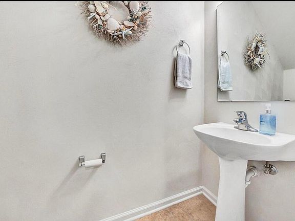 5th image of 6713 Woodcreeper Dr