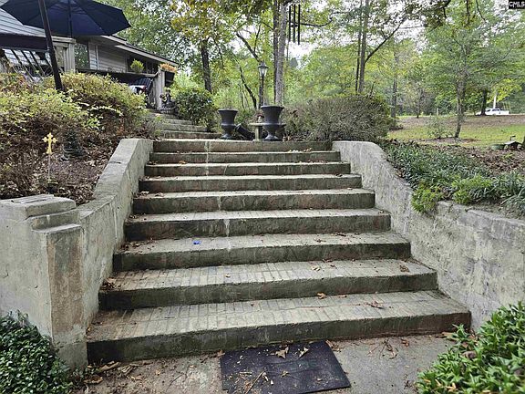 2nd image of 5525 Beckman Rd