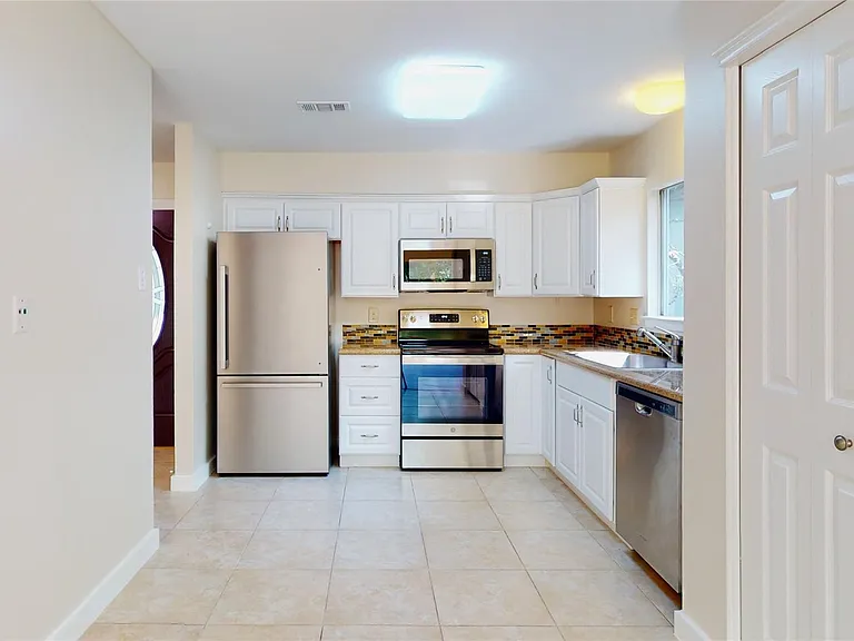 2105 N Red Cedar Cir — Photo 5