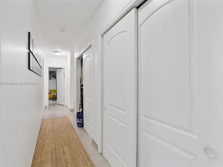 20375 NE 22nd Pl — Photo 23