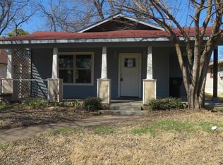 107 Scurlock Ave, Cleburne, TX 76031