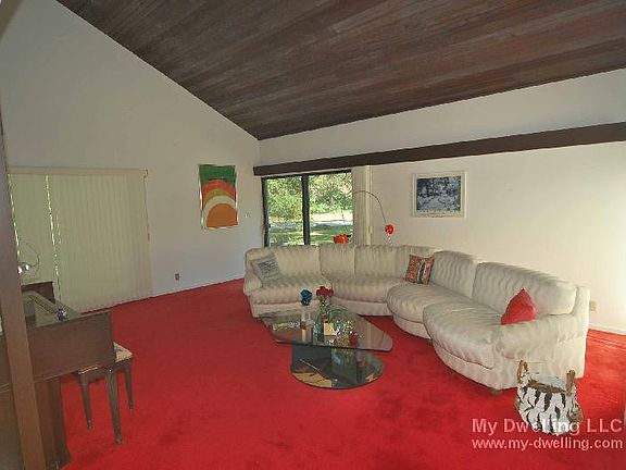 4th image of 9226 N Pelham Pkwy