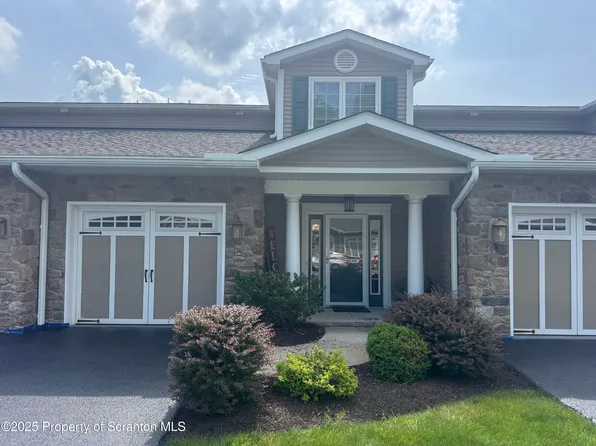 34 Wyndham Rd, Clarks Summit, PA 18411