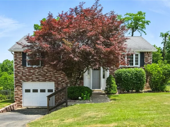 170 Maryellen Dr, North Versailles, PA 15137