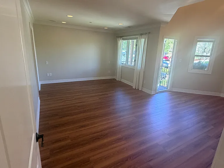 1205 Geneva St — Photo 23