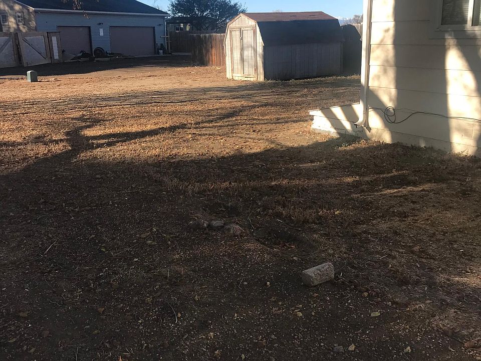 1st image of 150 1st Ave
