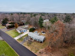 103 Dupuis Rd, Holyoke, MA 01040