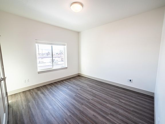 4th image of 2550 & 2570 S Ave W #112