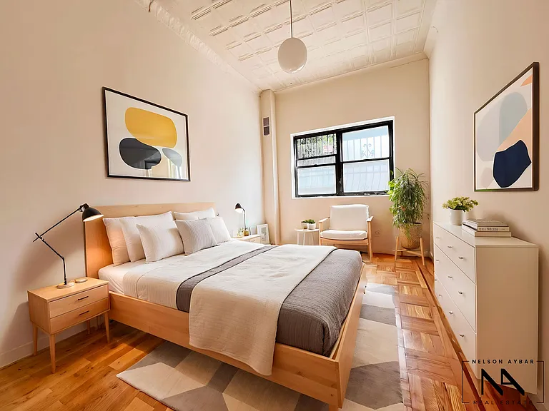 695 Union St #1R — Photo 3
