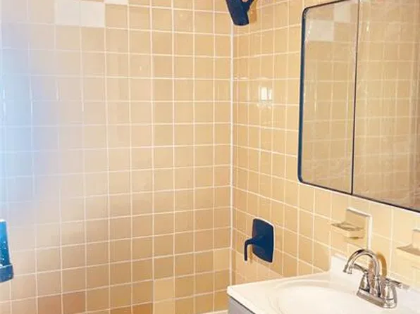 (undisclosed Address), Bronx, NY 10469