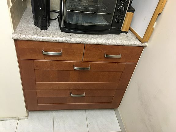 Kitchen-Extra Granite & Cab.