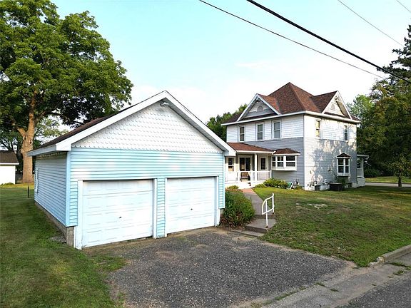 2nd image of 418 Worden Avenue