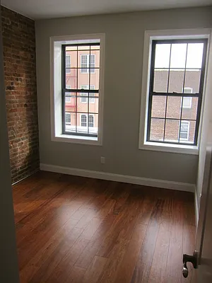 Rented by Realty 2000 Corp | media 45