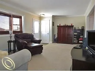 8344 Hillpoint Dr photo 1