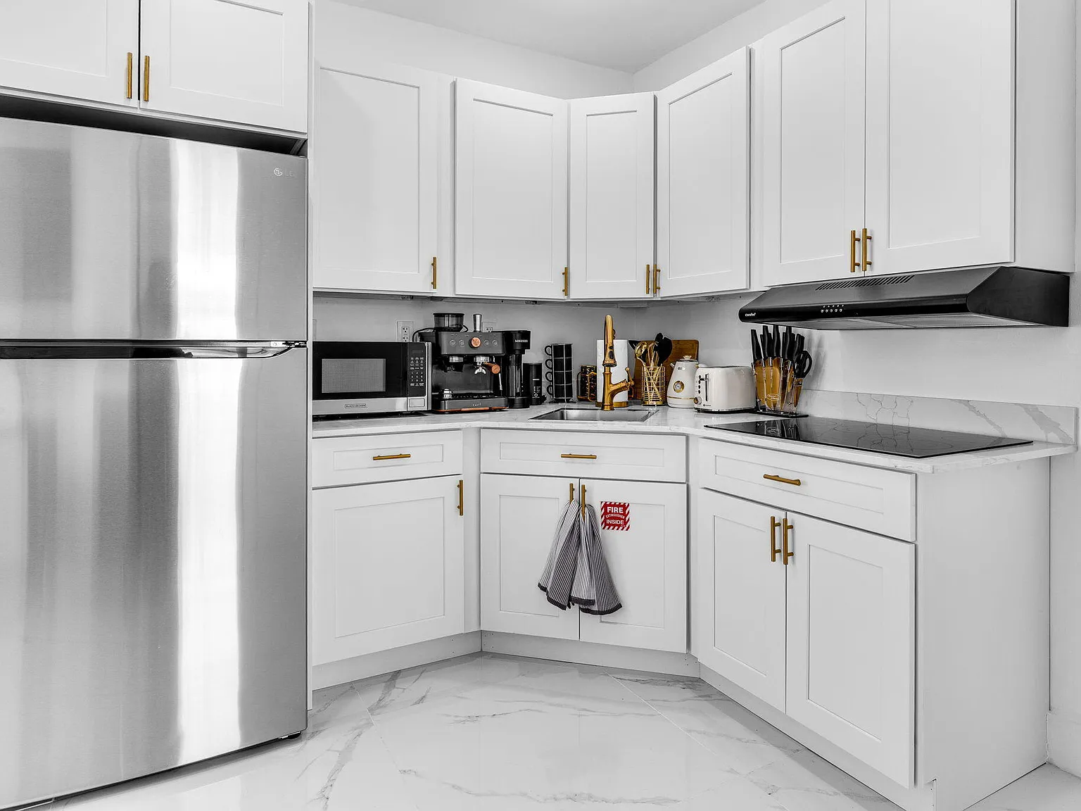 3 bed, 2.0 bath, $3,500 — Photo 4
