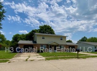 513 Bargraves Blvd #B, Troy, IL