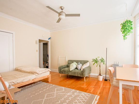2nd image of 1415 Franklin St #32
