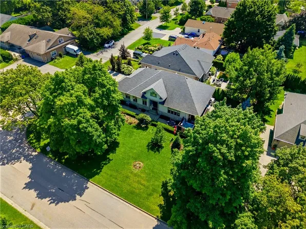 411 Nassau St, Niagara On The Lake, ON L0S 1J0
