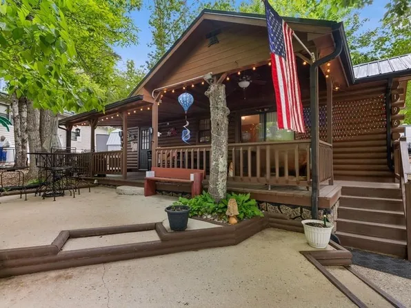 196 Natalie Cir, Hillsville, VA 24343