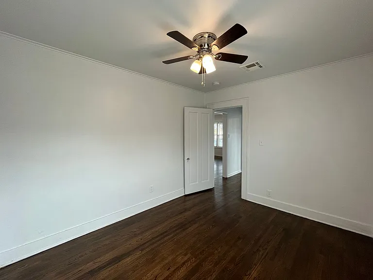 720 N Columbia Ave — Photo 14