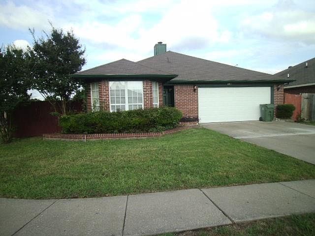 1st image of 700 W Colony Dr