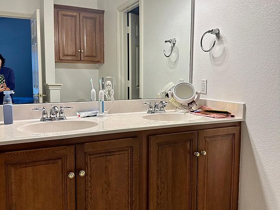 5th image of 1815 Big Bend Dr #1