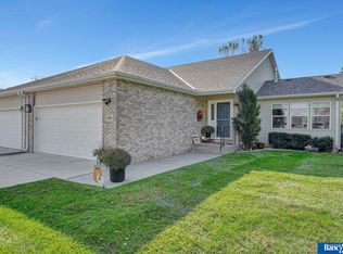 8101 Cheney Ridge Rd, Lincoln, NE 68516