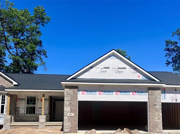 891 Preserve Ln, White Lake, MI 48386