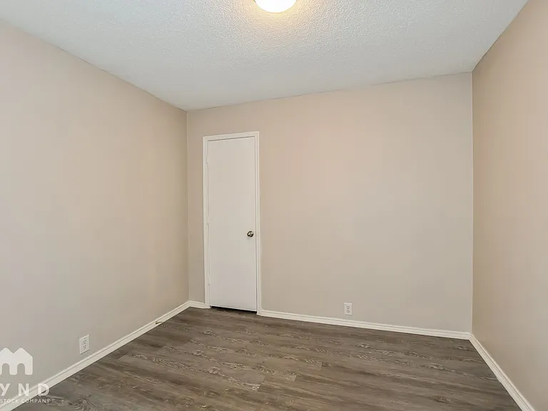 4313 Napa Valley Dr — Photo 10