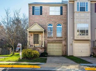 5421 Crystalford Ln, Centreville, VA 20120