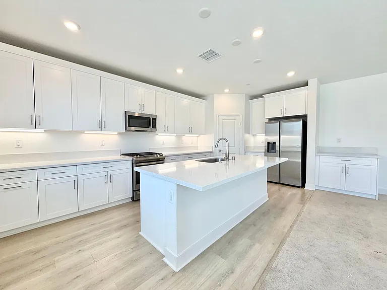 34390 Coconut Cir — Photo 17