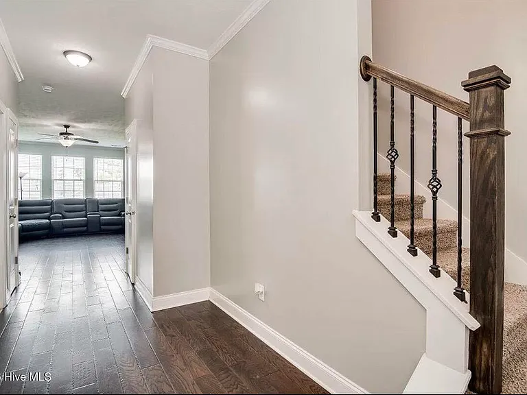 470 Brantley Cove Cir — Photo 7