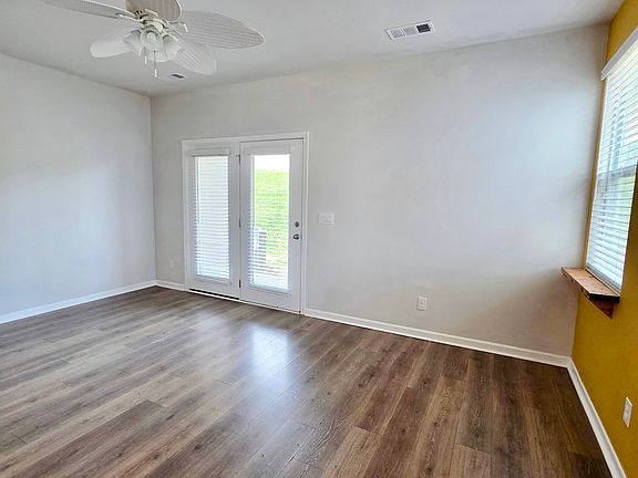 5th image of 219 Catherine Ln #1