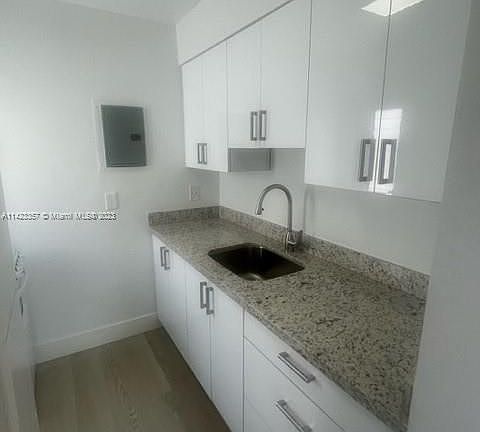 3rd image of 100 Madeira Ave #118-3