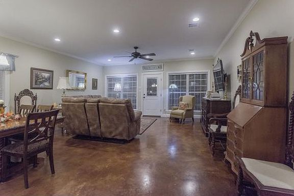 2nd image of 3504 Ashcreek Cir