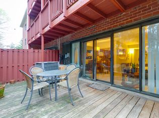 53 Skyhill Rd APT 102, Alexandria, VA 22314