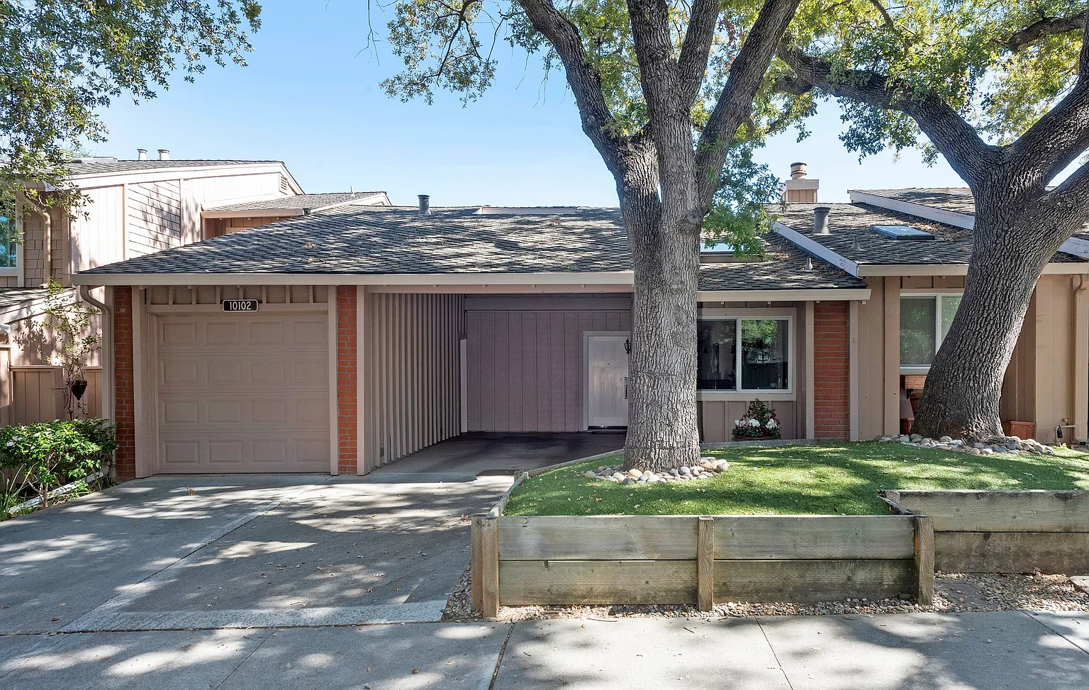 10102 Firwood Dr photo 1