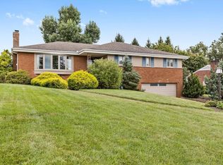 2471 Broadlawn Dr, Pittsburgh, PA