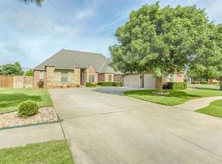 16805 Thorton Ln, Edmond, OK 73003