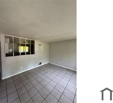 9819 Vickie Pl — Photo 3