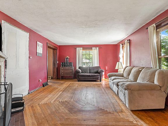 5th image of 101 Central St