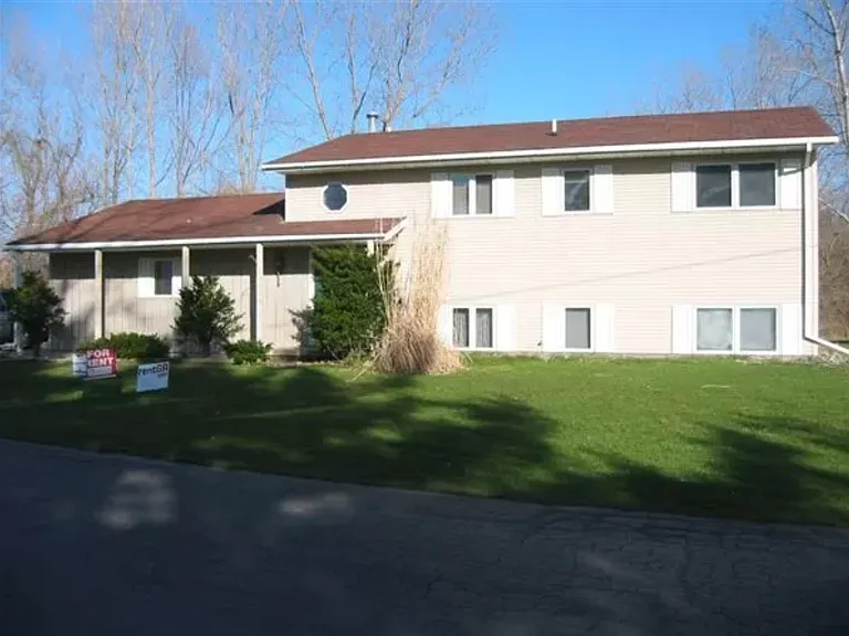 60 Chary Ln — Photo 2