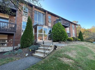 43 Balance Rock Rd APT 9, Seymour, CT 06483