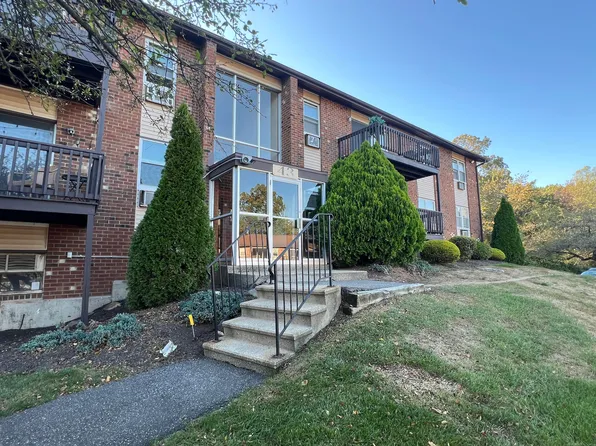 43 Balance Rock Road APT 9, Seymour, CT 06483