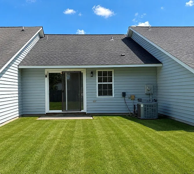 2 bed, 800 sqft, $995 — Photo 2